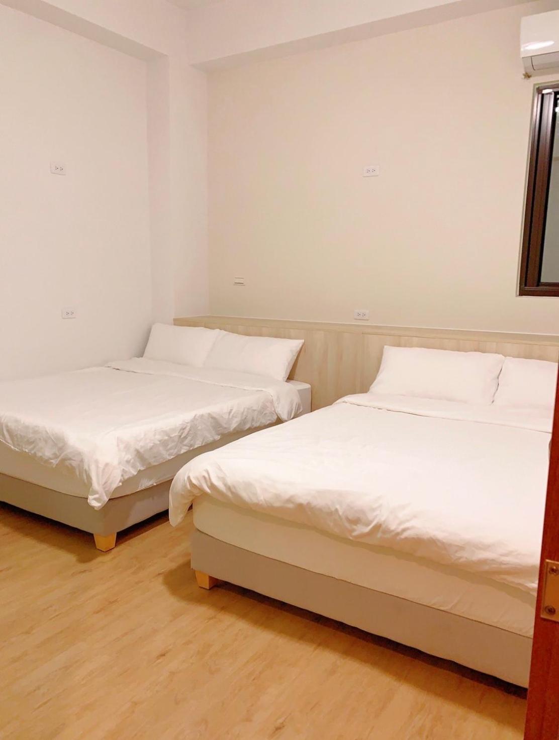 Travelers Hostel Magong Exterior photo