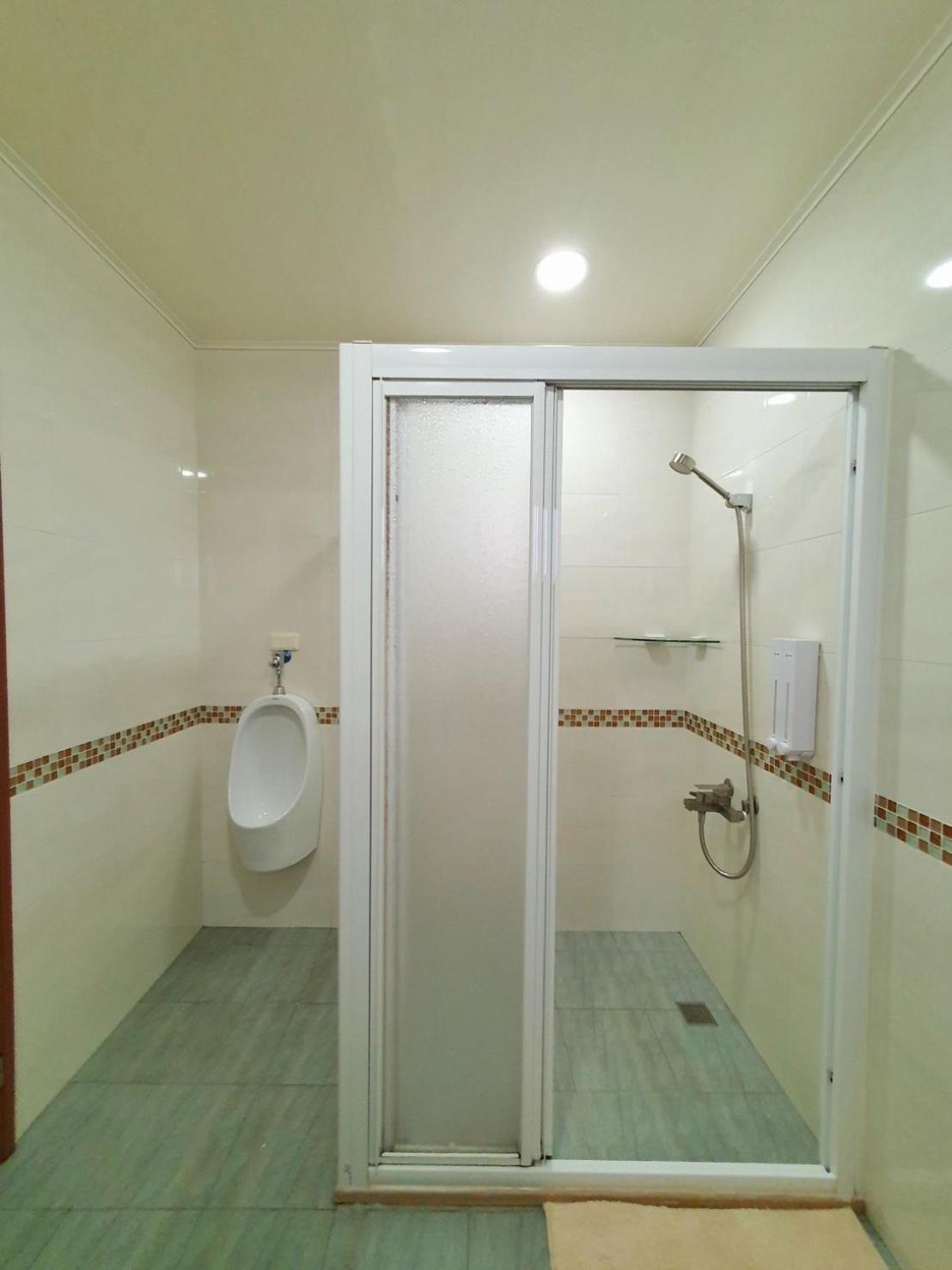 Travelers Hostel Magong Exterior photo
