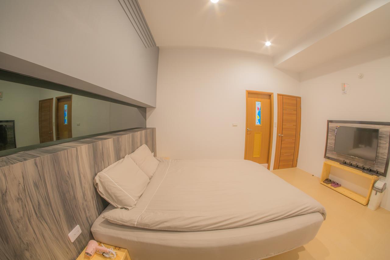Travelers Hostel Magong Exterior photo