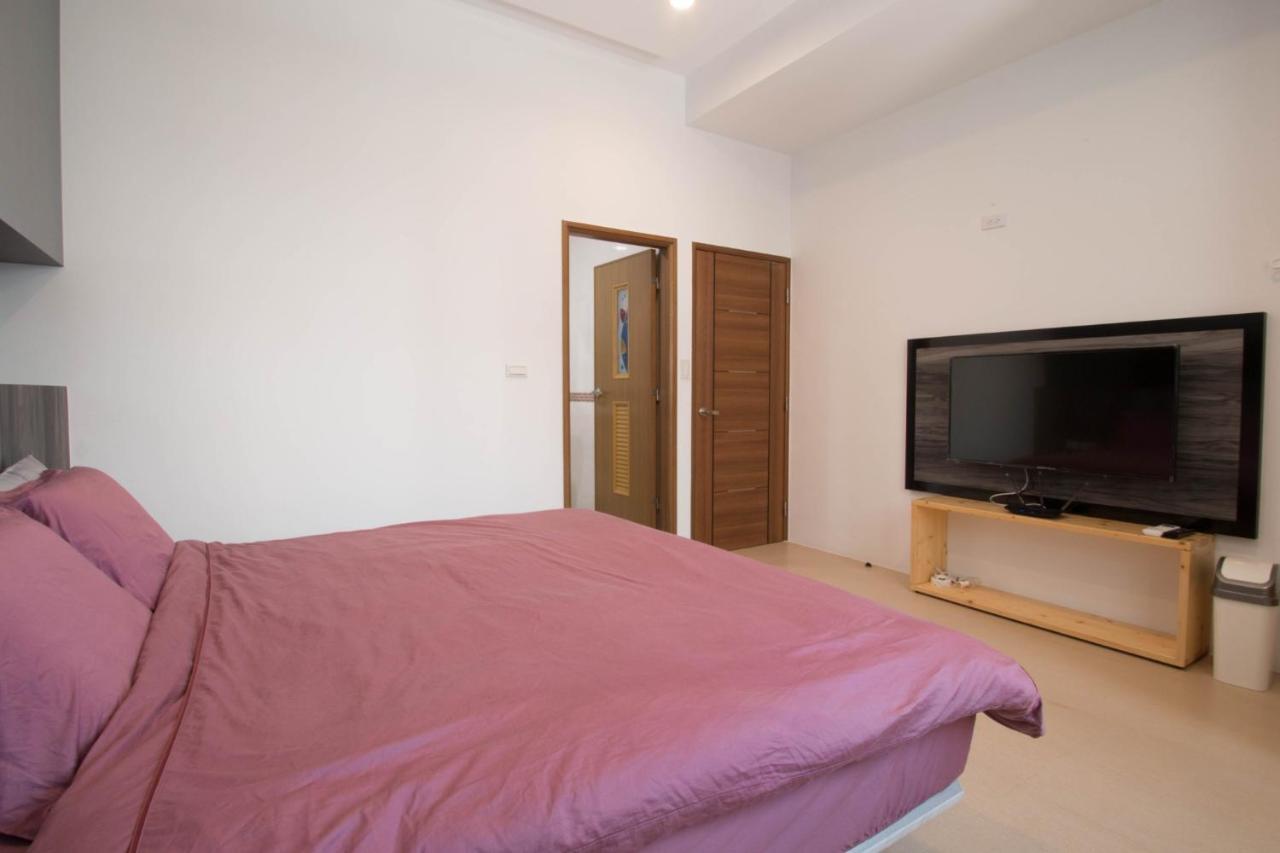 Travelers Hostel Magong Exterior photo